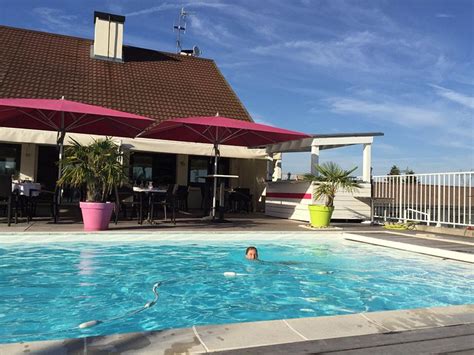 hotel hermes bourgogne dijon couchey|Hotel Dijon Couchey avec restaurant et piscine.